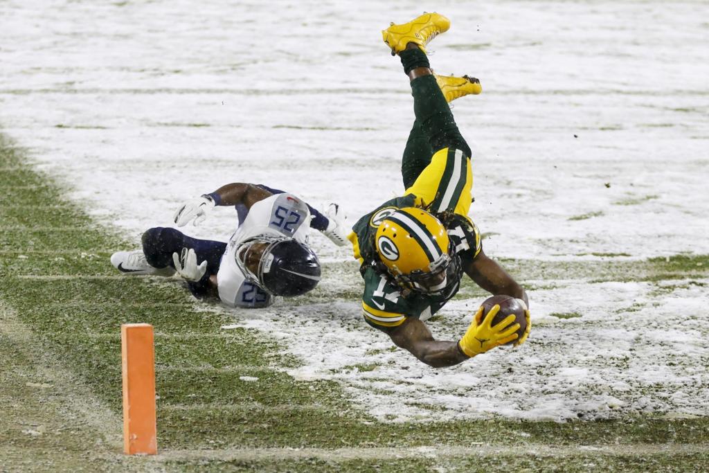 Crown Em Not Yet But Packers Move A Step Closer To Nfc S No 1 Seed By Obliterating Titans Pro Football Madison Com