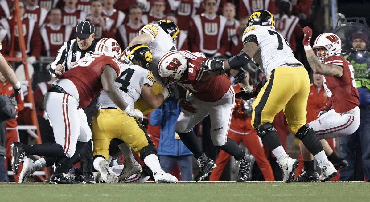 Badgers Defense Steps Up To Stop Hawkeyes Qb Nate Stanley On