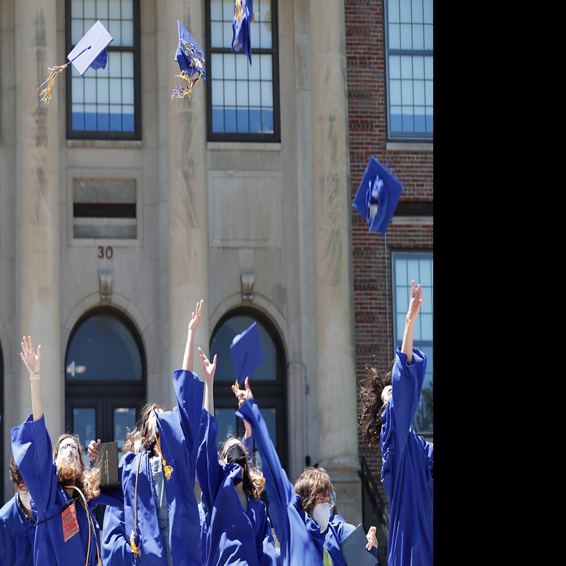 Fewer Wisconsin High School Seniors Seek Financial Aid Raising Concerns About College Plans Higher Education Madison Com
