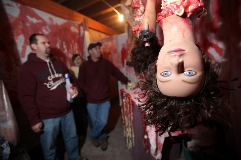 On Wisconsin Boo Haunted Attractions Scare Up Thrills And Chills