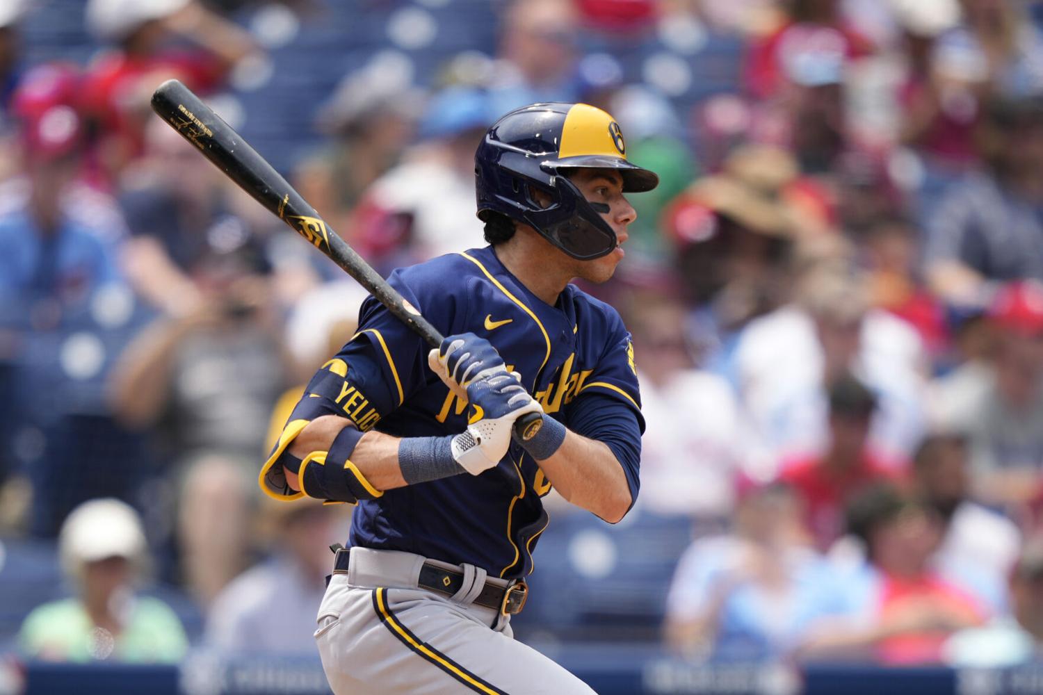 Aledmys Diaz's clutch hit sends A's past Brewers in 10