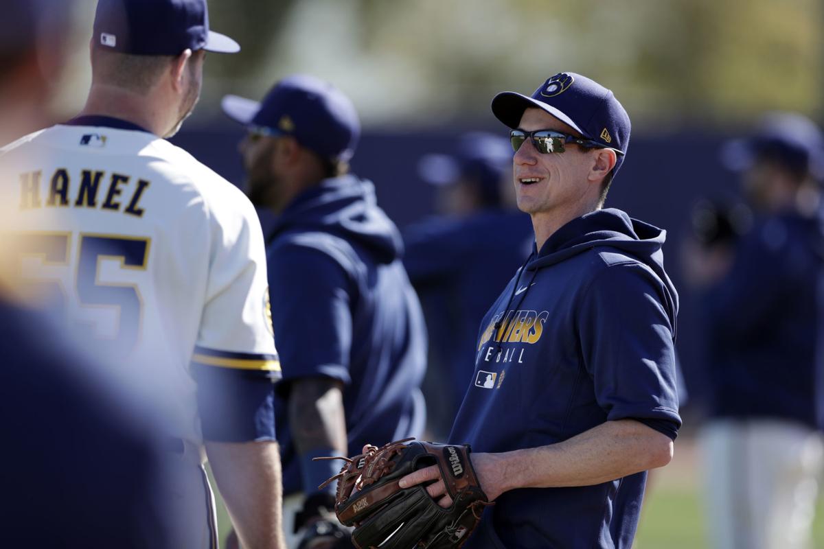 Brewers letting Craig Counsell figure out his future