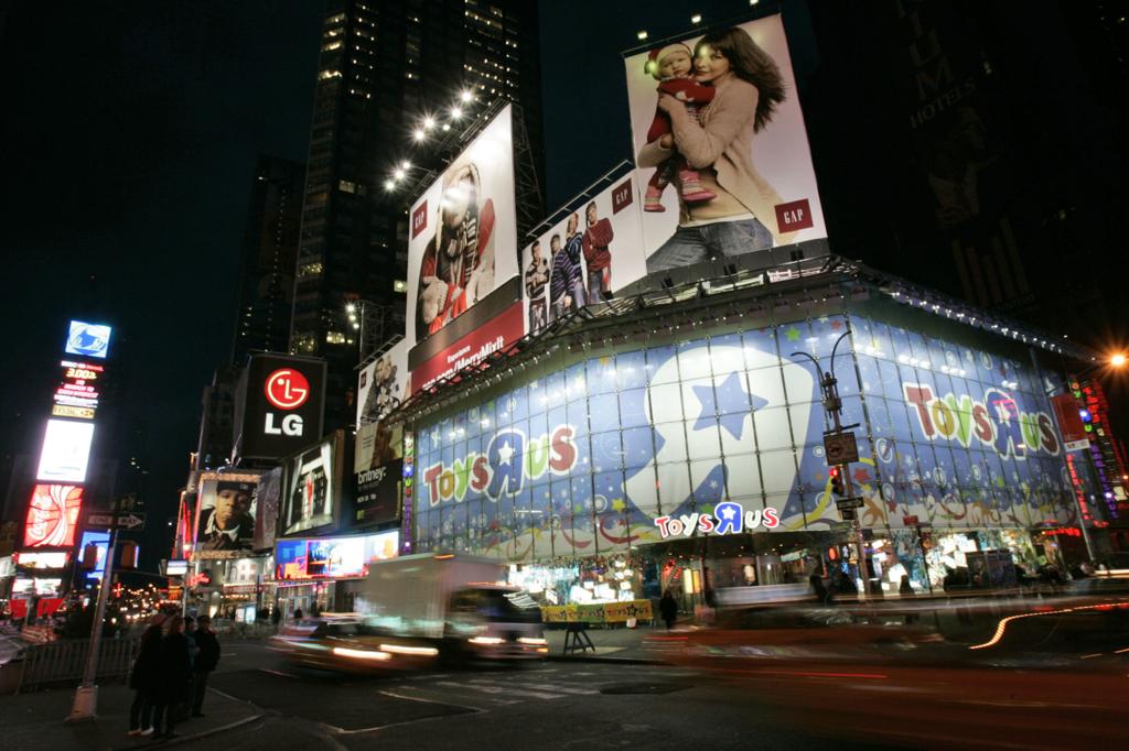 Photos Toys R Us Through The Years National News Madison Com
