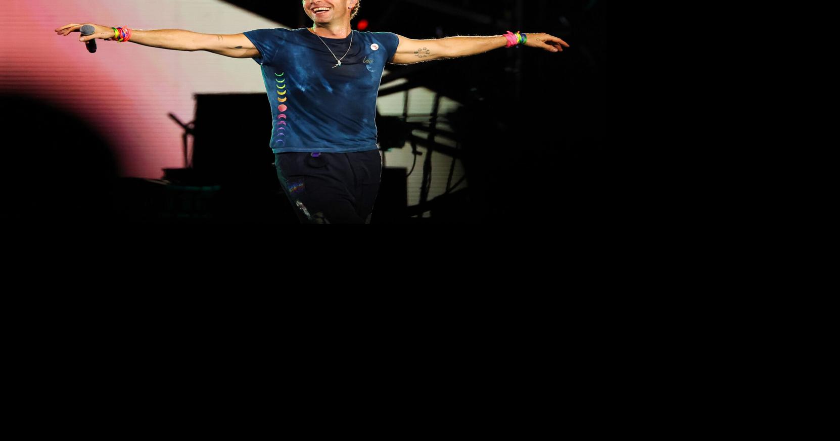 Coldplay turns Camp Randall into a yellow paradise