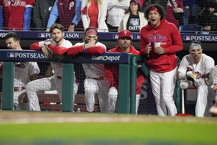 D-backs fans celebrate NLCS Game 4 win