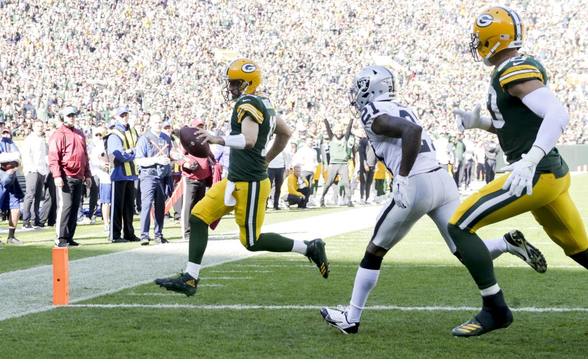 Packers score six TDs in 42-24 win over Raiders