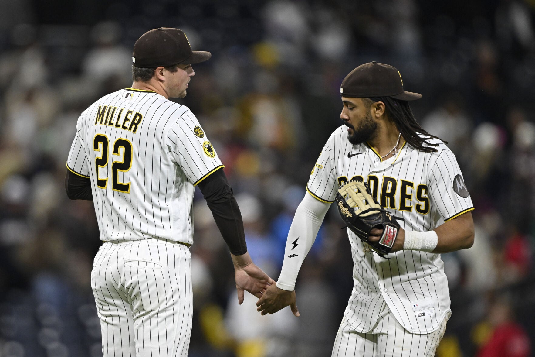 Handing out MLB's early awards: best, worst of wacky start