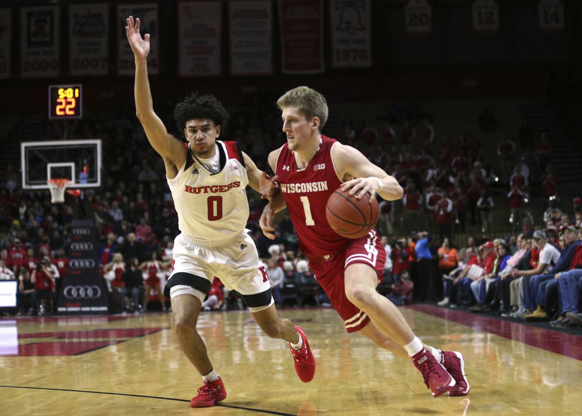 Badgers Men S Basketball Wisconsin S Winning Streak Ends As