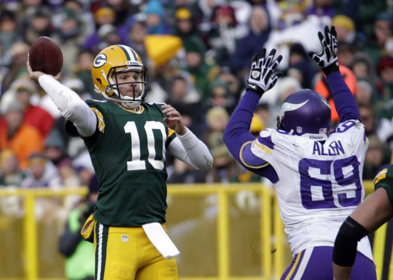 Green Bay Packers: A.J. Hawk now heart of defense – Twin Cities