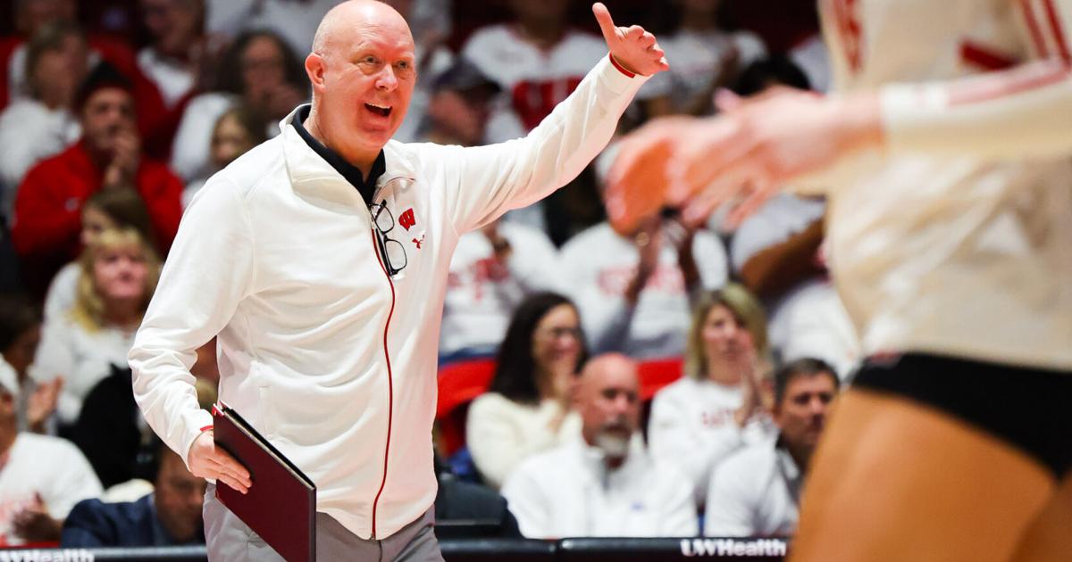 Eva Travis Outside hitter Eva Travis signs with Wisconsin volleyball