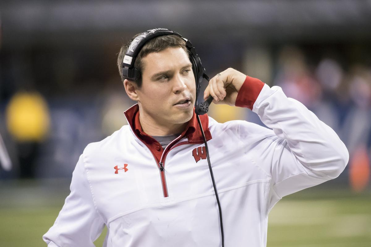 Jim Leonhard, Badgers assistants prefer sidelines to coaches' booth |  College Football | madison.com