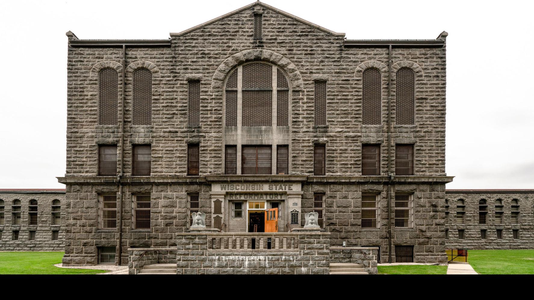 Wisconsin Doc Confirms Covid 19 Outbreak At Green Bay Prison Crime Madison Com