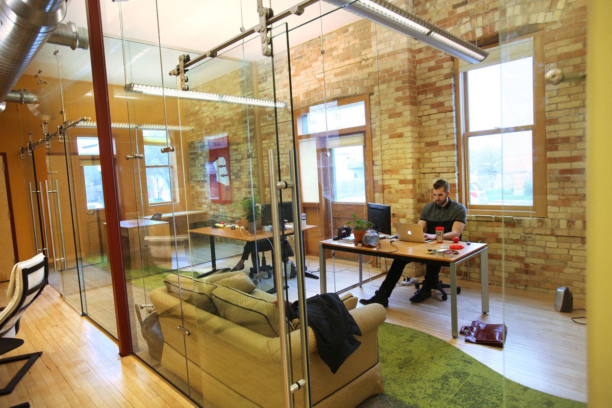 Abodo Plays Games In Former Cool Workspace Of The Onion Microsoft Entertainment Madison Com