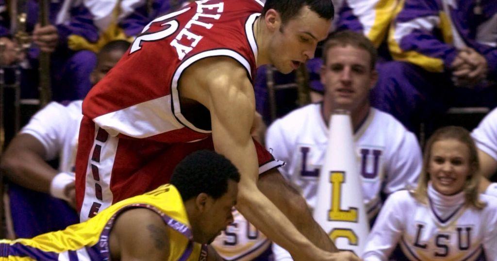 Photos: A look back at Wisconsin in the 2000 NCAA tournament