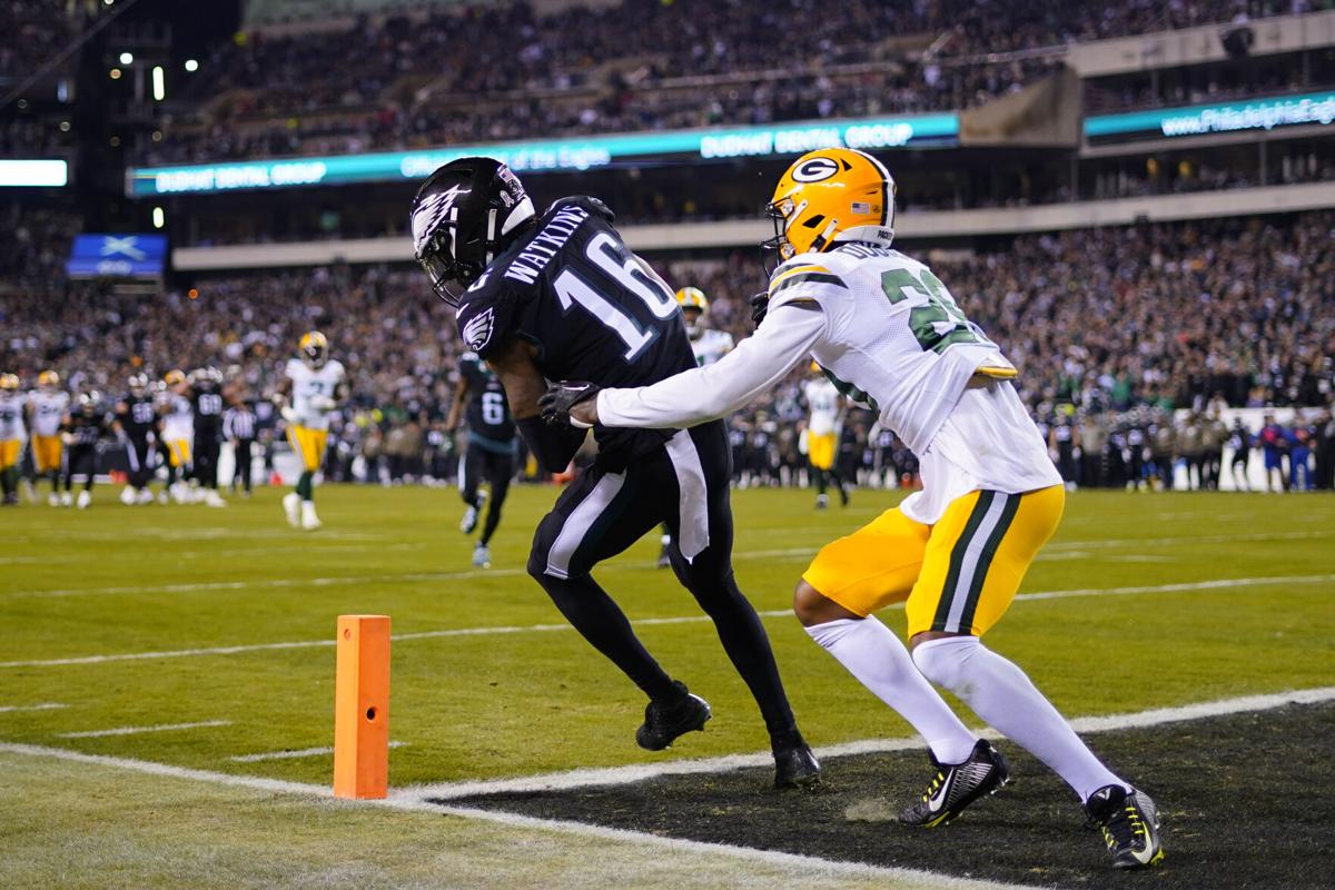 Packers Notebook: Savage adds injury to insult on Sunday