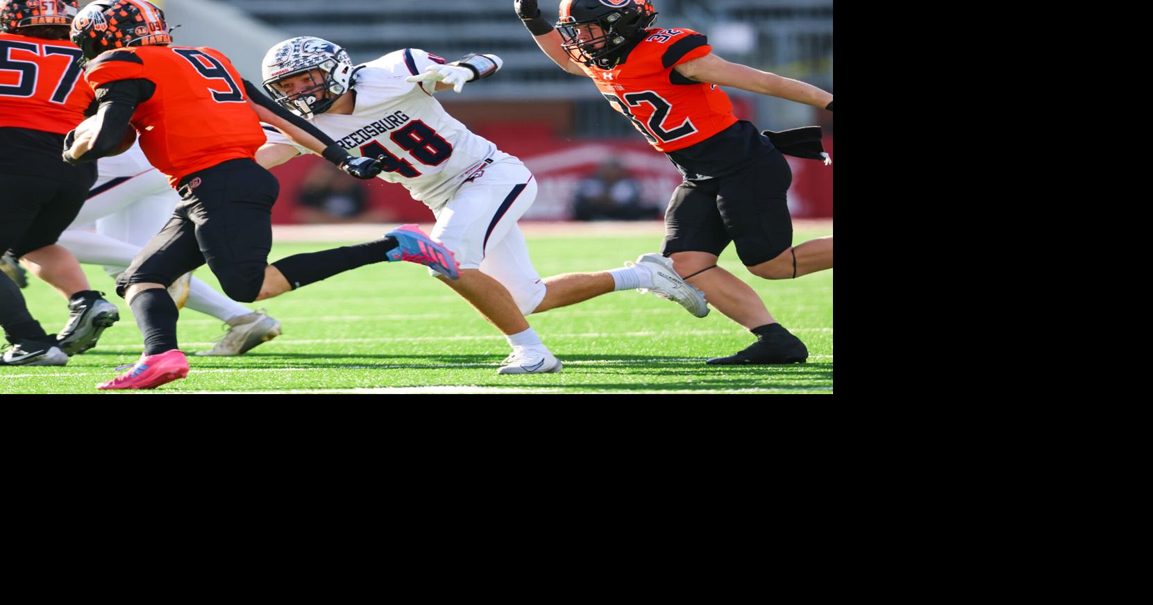 Photos Reedsburg, Grafton square off for Division 3 state football title