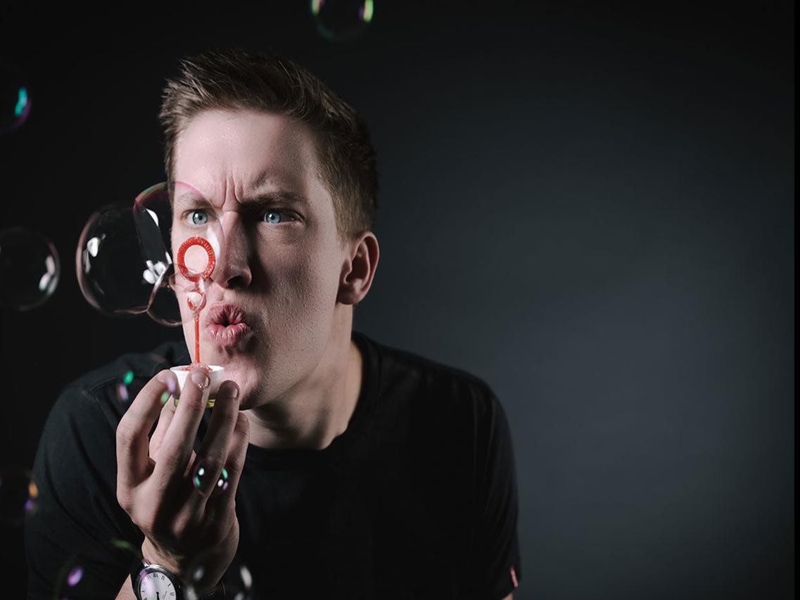 Enjoy The Silence Daniel Sloss Brings His Uncomfortably Honest Comedy To Madison Entertainment Madison Com Х (2019) allstandup . daniel sloss brings his uncomfortably
