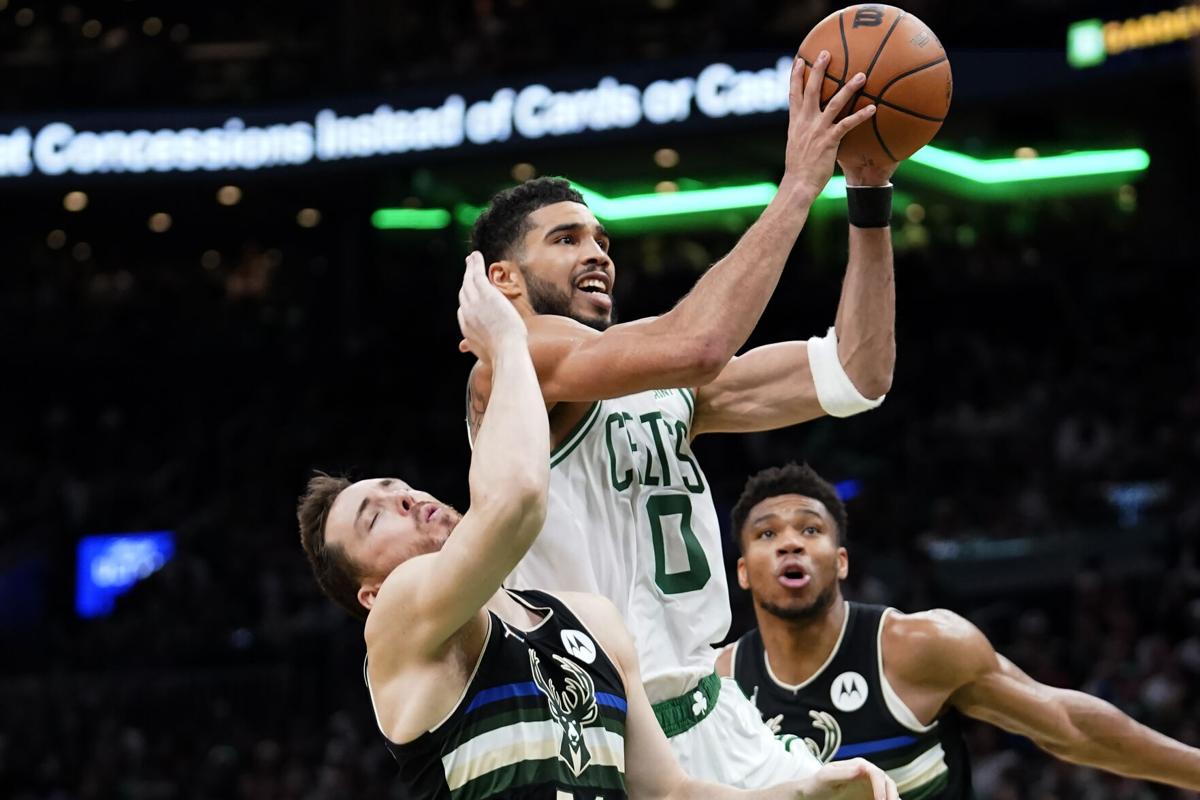 Bucks respond 'like champions' in lopsided, bounce-back win over  league-leading Celtics 