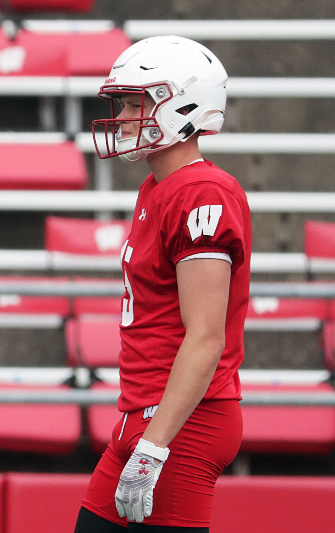 Wisconsin freshman linebacker Leo Chenal continues to impress