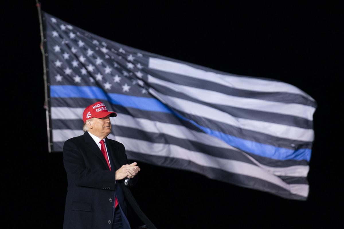Trump Touts Economy In Janesville A Community Still Rebuilding From The 12 Year Old Loss Of Gm Local Government Madison Com