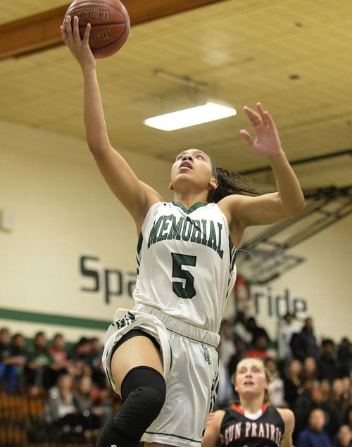 Sun-Prairie-at-Madison-Memorial-girls-basketball-02-G9W0031-11162018204134