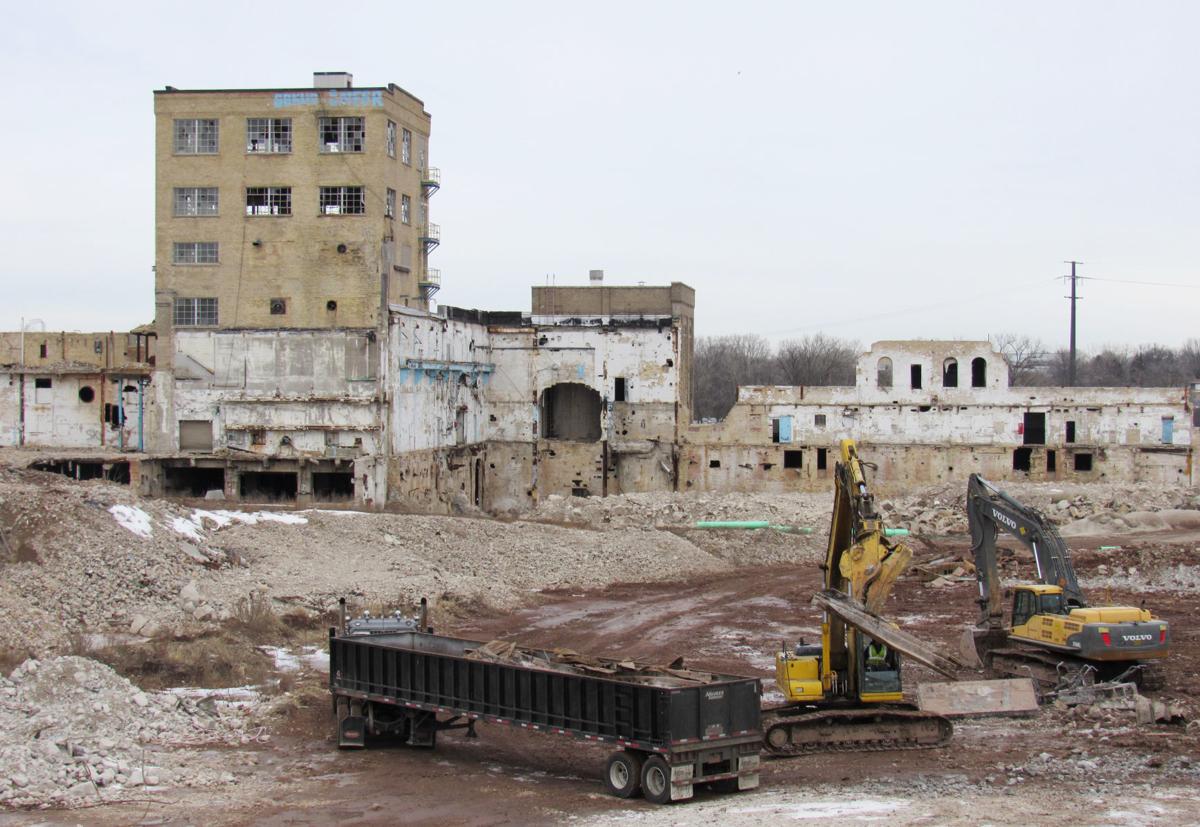 Photos Fox River Valley paper industry contracts and adjusts