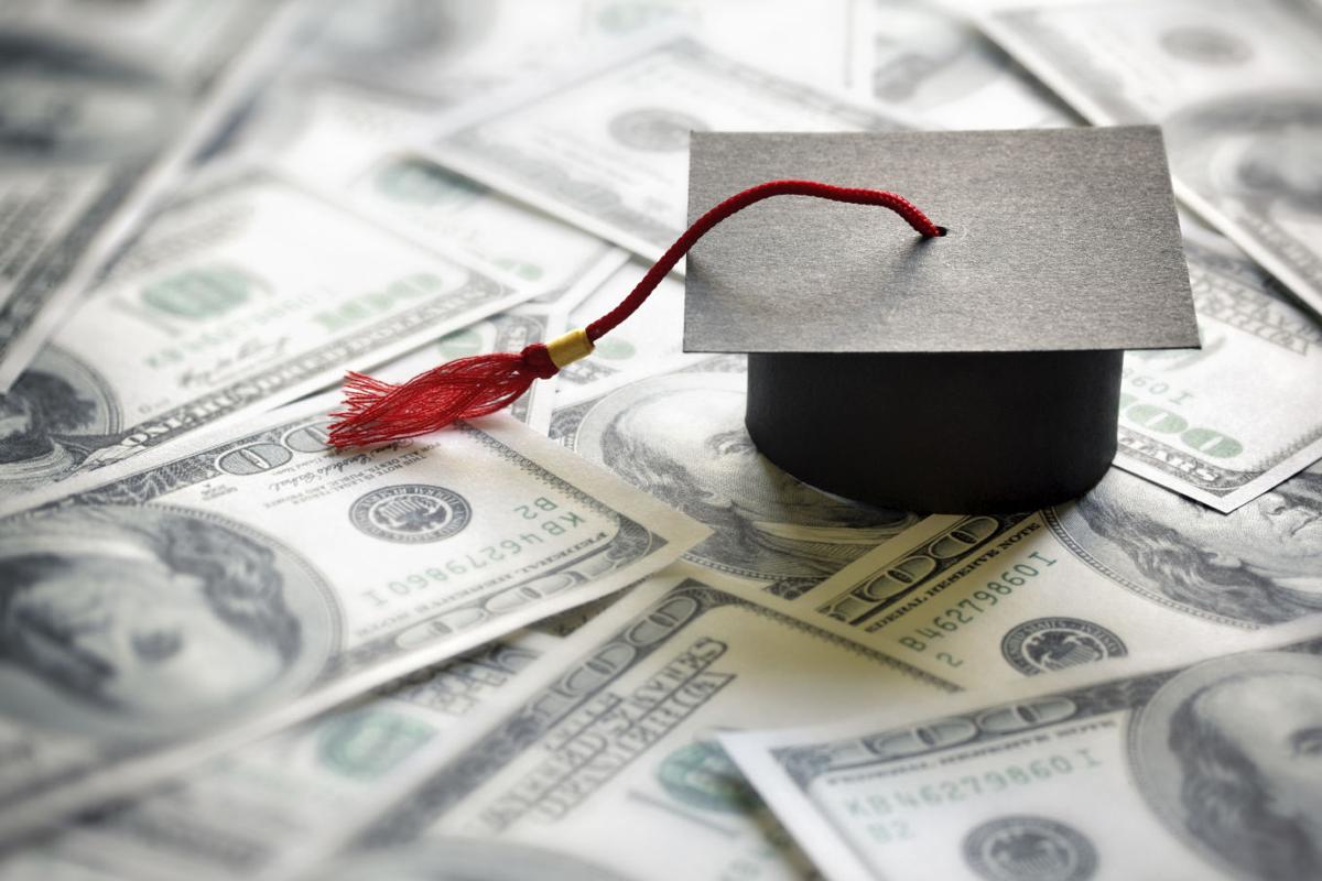 College loan debt high in Wisconsin (copy) (copy) (copy)