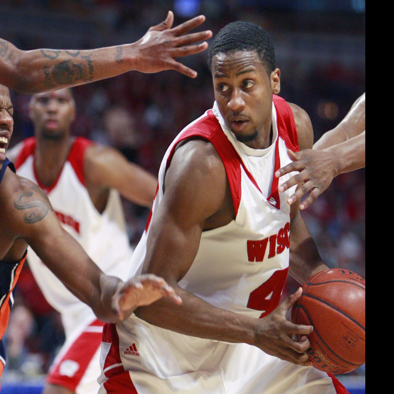 Badgers Hire Alando Tucker As Interim Assistant Coach Wisconsin