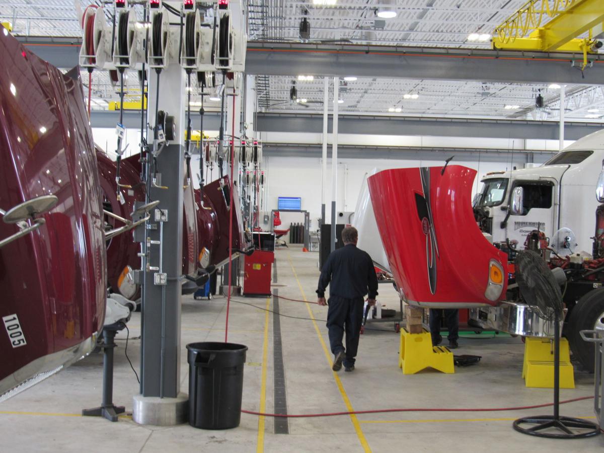 Wisconsin Kenworth Unveils New Facility As Parent Company Csm Continues To Grow Business News Madison Com