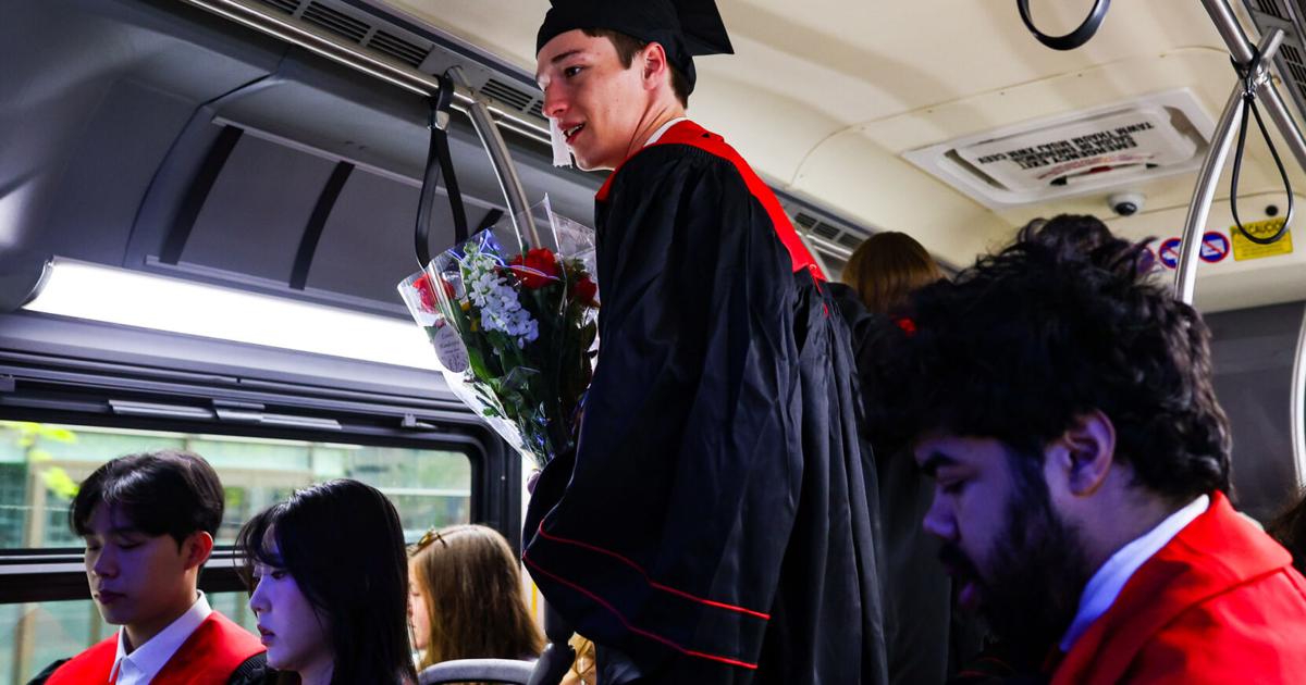 Photo of the day: On the bus to graduation