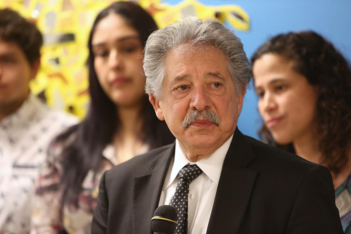 Quick Someone Give Paul Soglin Bag Of >> 50 Years Ago This Month Paul Soglin Ushered In A New Politics Quick Someone Give Paul Soglin Bag Of >> 50 Years Ago This Month Paul Soglin Ushered In A New Politics