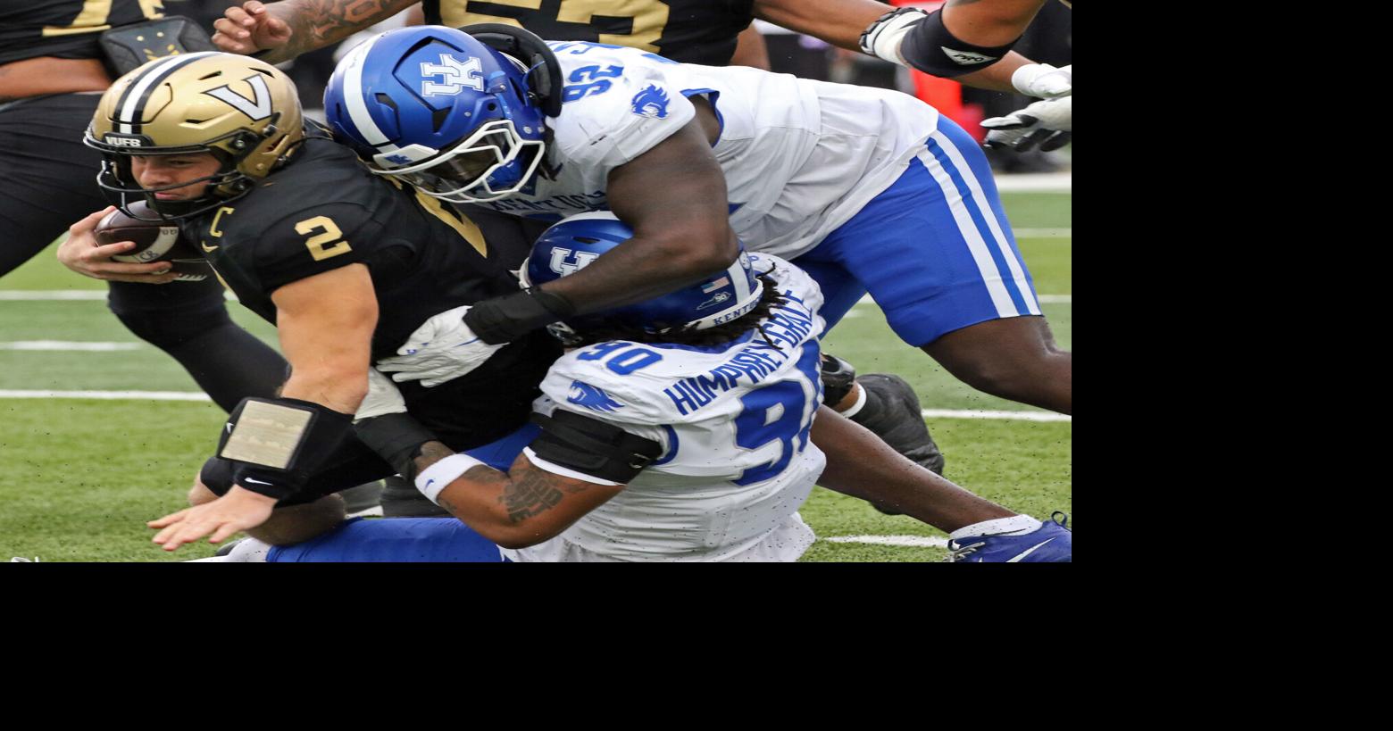 Pavia breaks Vanderbilt passing record as Commodores rout Kentucky