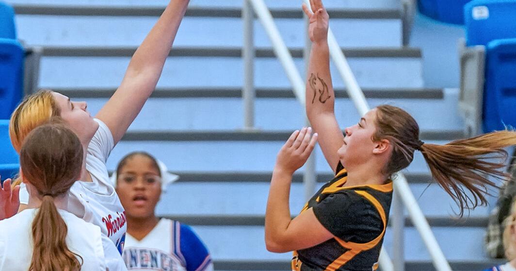 Basketball: Carroll girls take first loss after 3-0 start