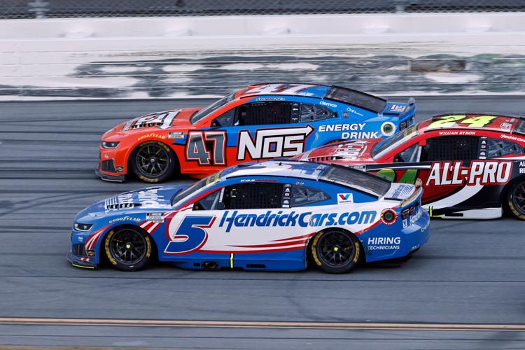Chase leader Kyle Larson has easier path to 3rd NASCAR championship ...