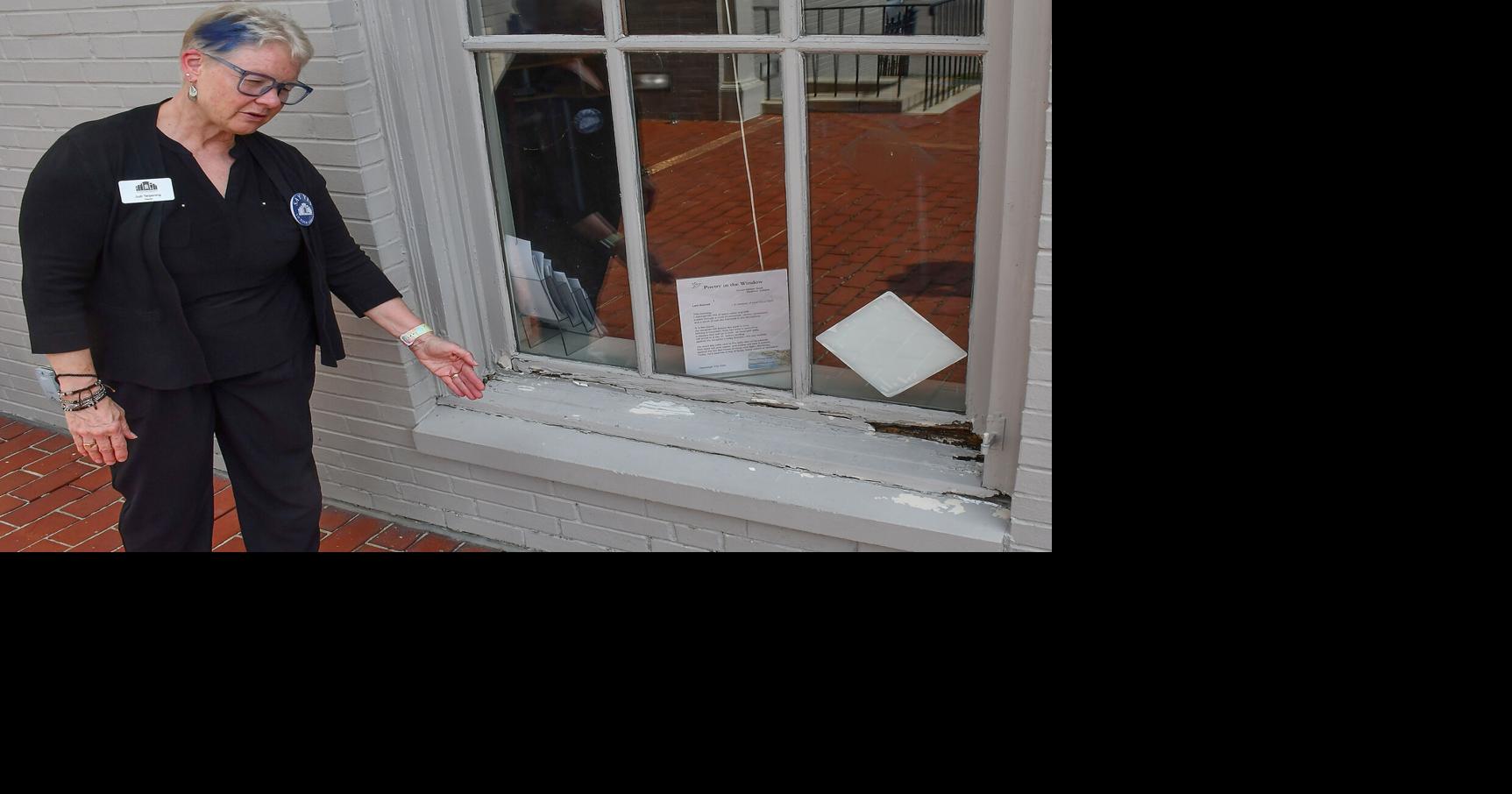 Director to guide behind-the-scenes tours of library