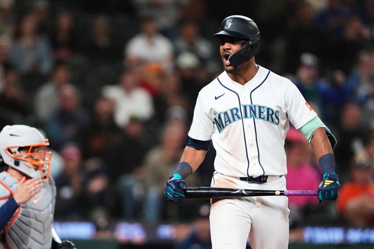 Mariners Astros Mariners rally past Astros 6-5 in 10 innings to keep faint playoff ...