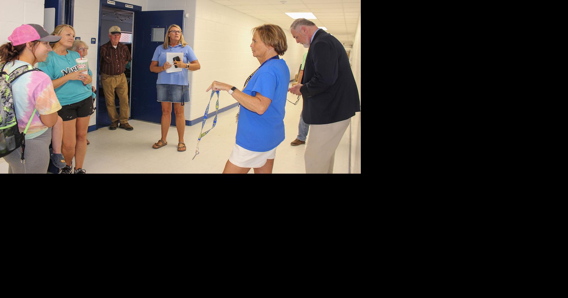 Trimble School Board checks progress on school renovation