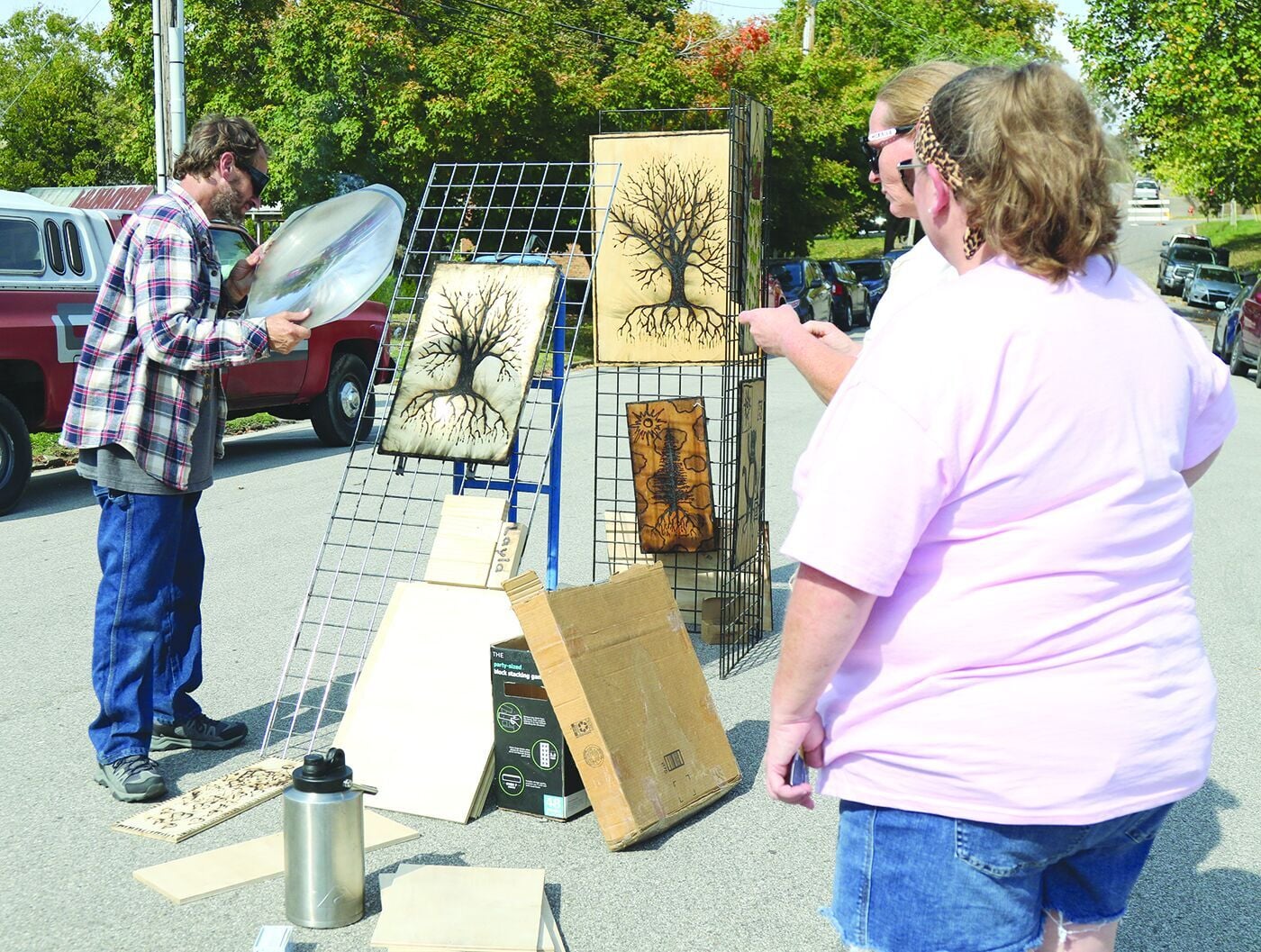 Glasstoberfest brings art, music and fall fun to downtown Corydon