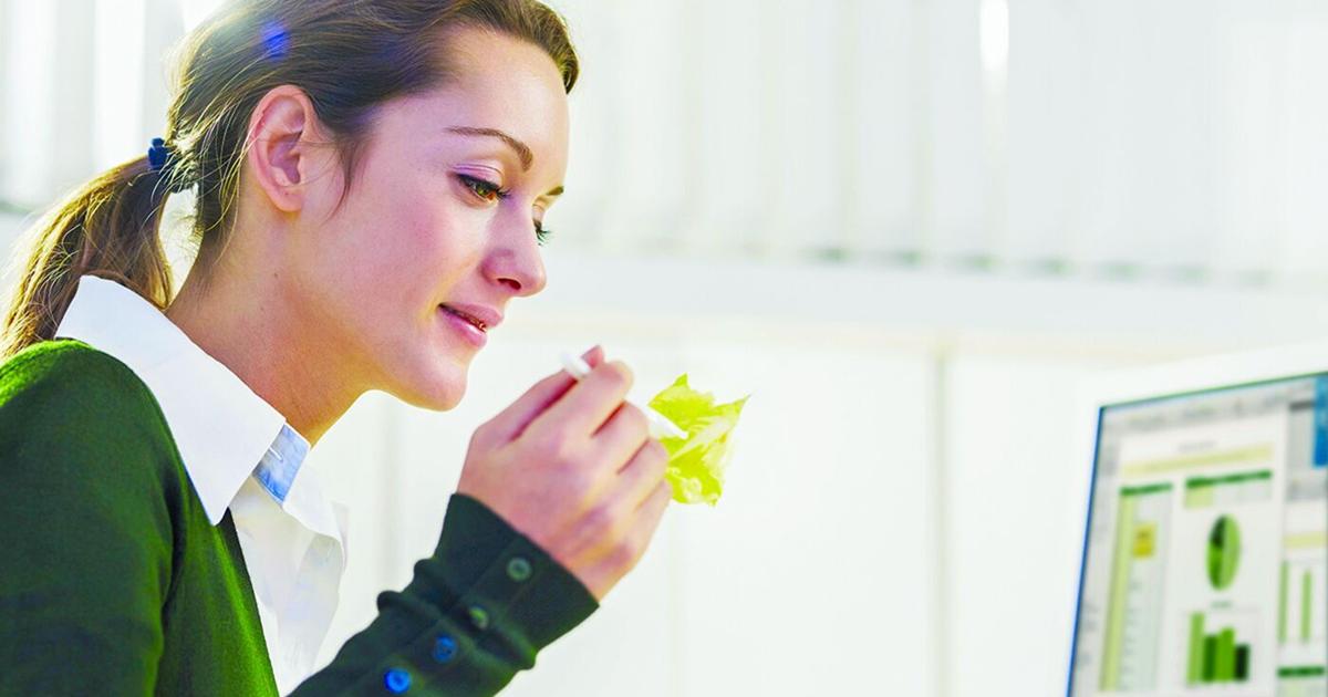 Eating healthy while on the go | Features Eating healthy while on the go | Features