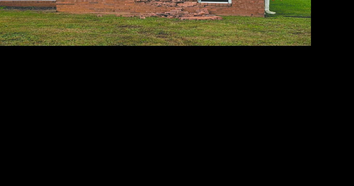 2 wrecks leave buildings in Depauw damaged