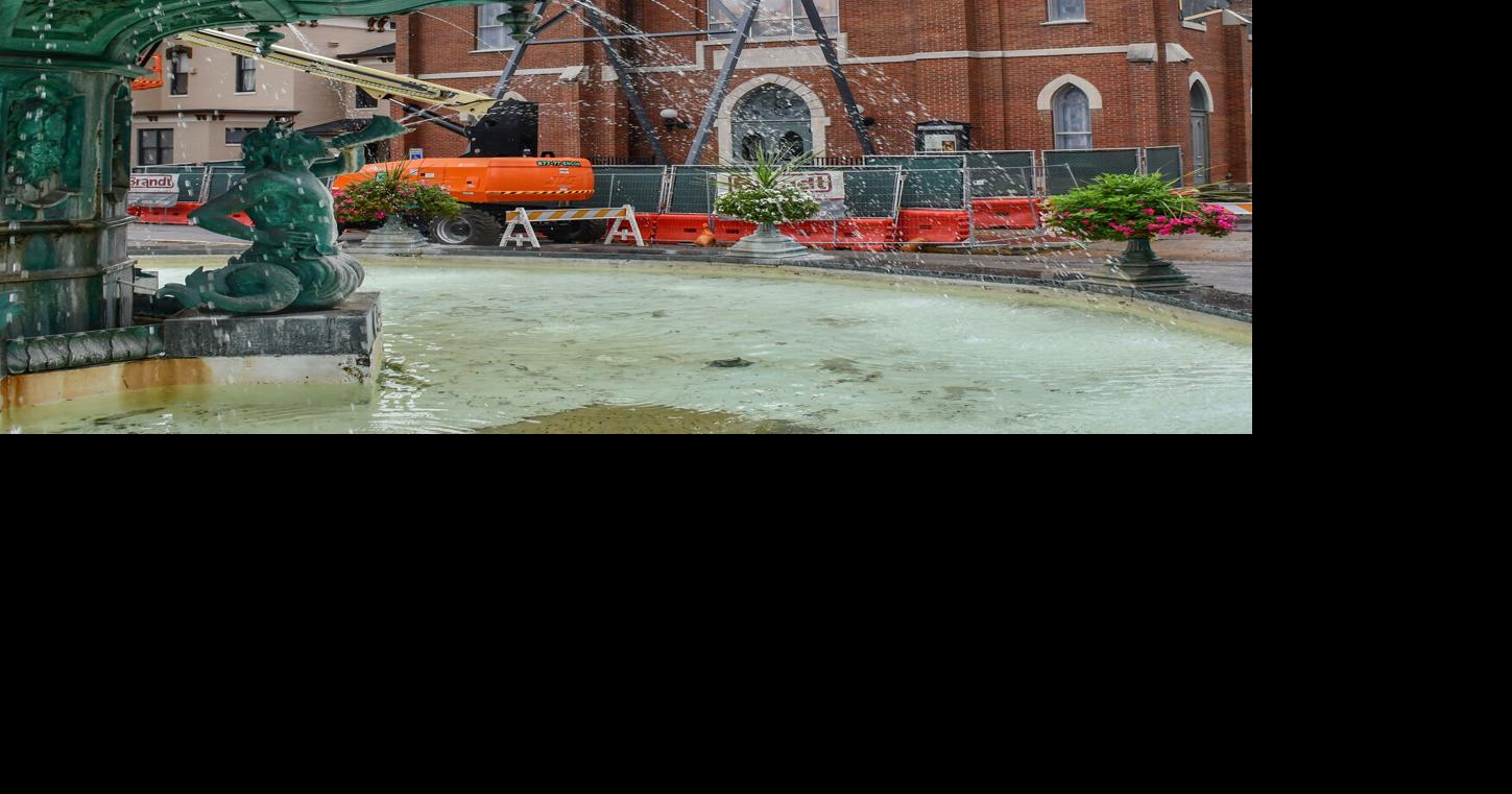 Broadway Fountain back flowing again