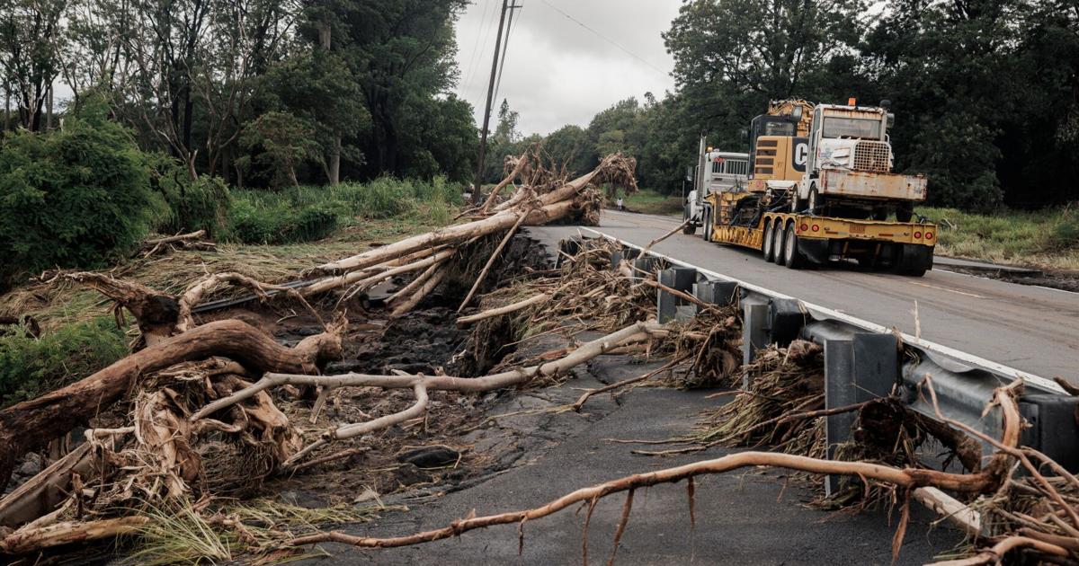 Crews work to restore power to thousands after Lala raked Hawaii Recovery efforts are underway in Hawaii after Tropical Storm Lala battered the archipelago and caused destructive flooding and widespread power outages