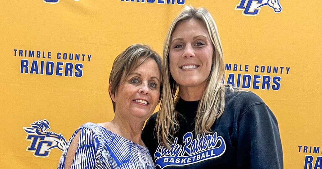 KENTUCKY HS BASKETBALL ROUNDUP: Trimble girls honor Clifford, Regional champs