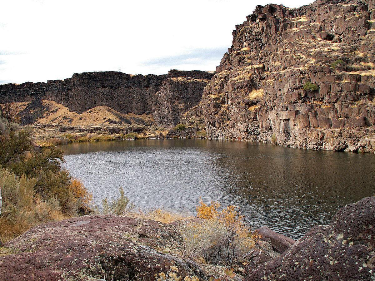Vineyard Lake