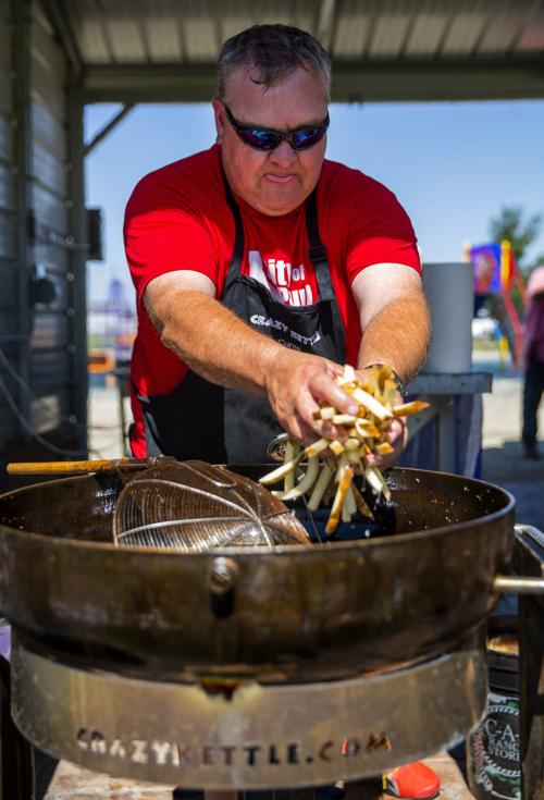 Paul Palooza feeds community