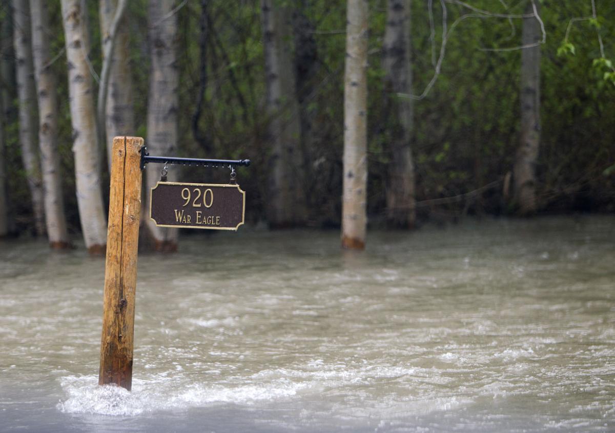 Big Wood River continues to flood, 40 homes still under evacuation