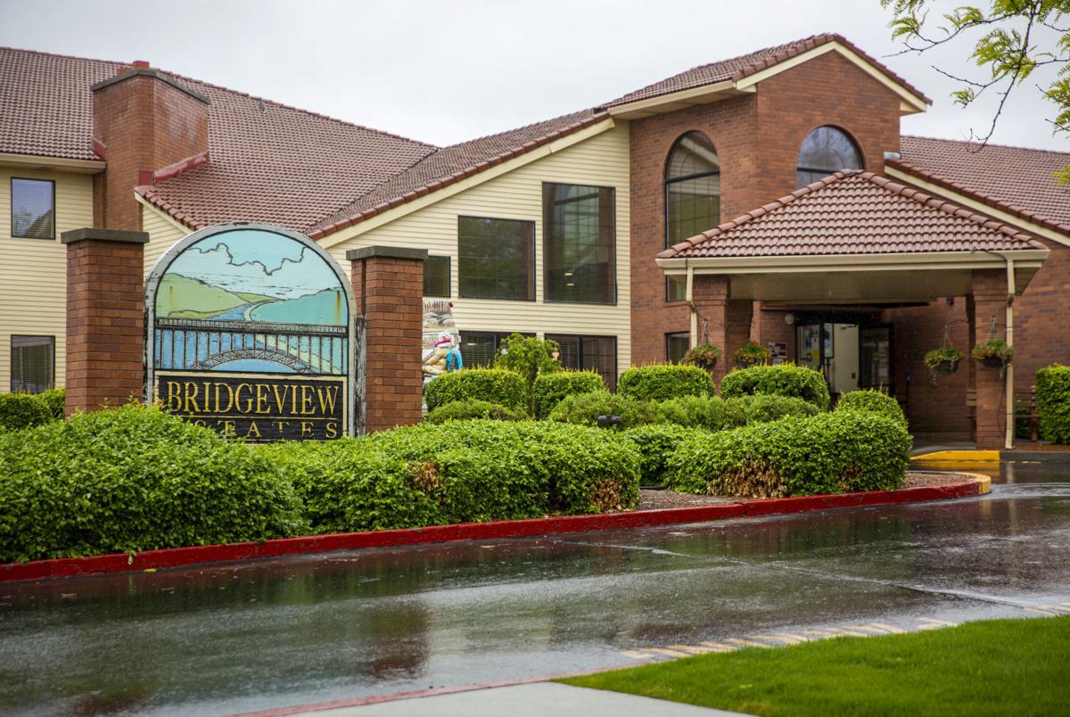An Invisible War Staff Families Clinging To Bright Spots Amid Heartbreak As Covid 19 Cases Rock Elder Care Centers Local Magicvalley Com