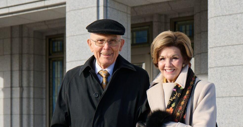 Church President Oaks dedicates Burley Temple