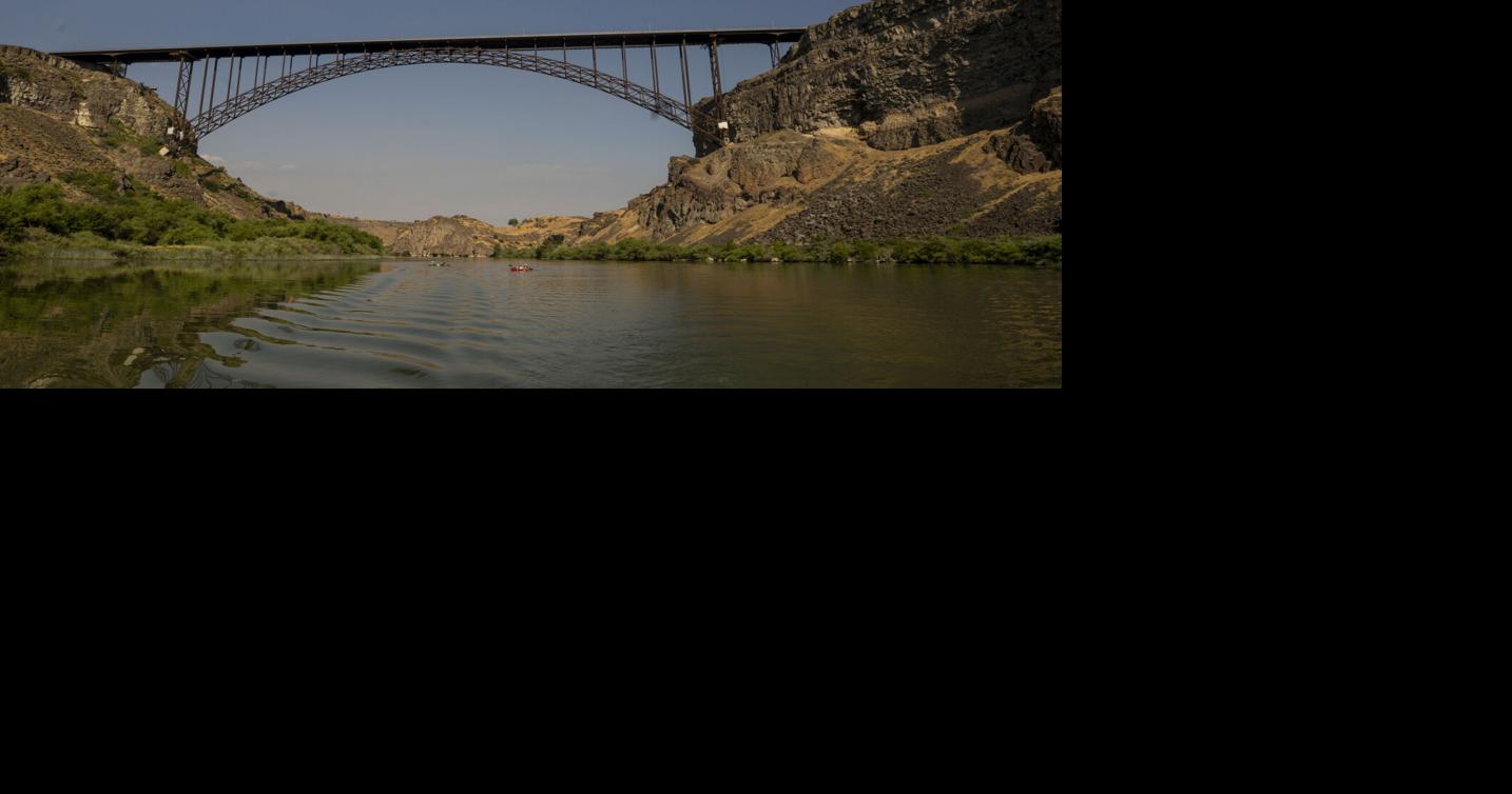 Motorists to see lane blockage on Perrine Bridge