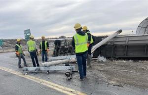 Semi rollover takes down power lines near Kasota I-84 exit
